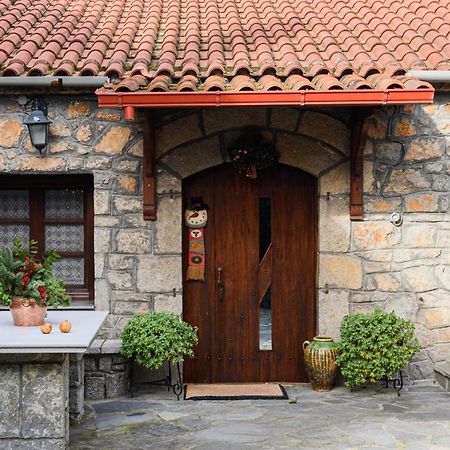 Guesthouse Karahalios Polydrossos Ngoại thất bức ảnh