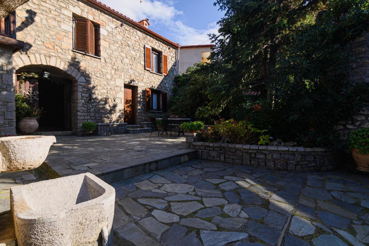 Guesthouse Karahalios Polydrossos Ngoại thất bức ảnh