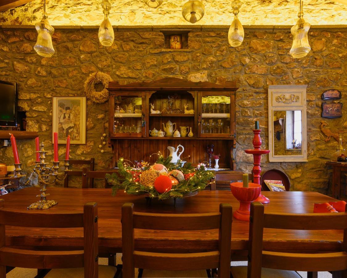 Guesthouse Karahalios Polydrossos Ngoại thất bức ảnh